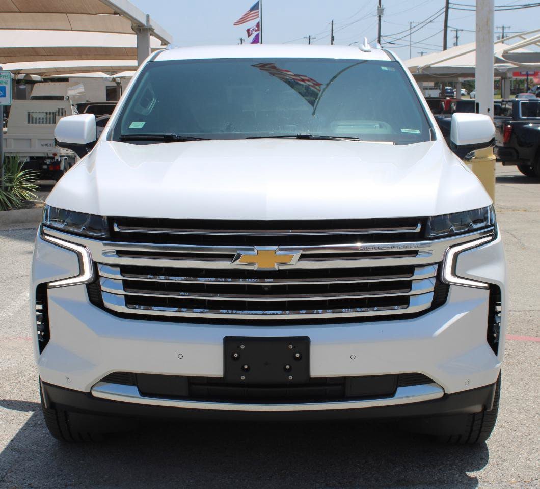 Used 2022 Chevrolet Suburban High Country AWD/4WD image 6
