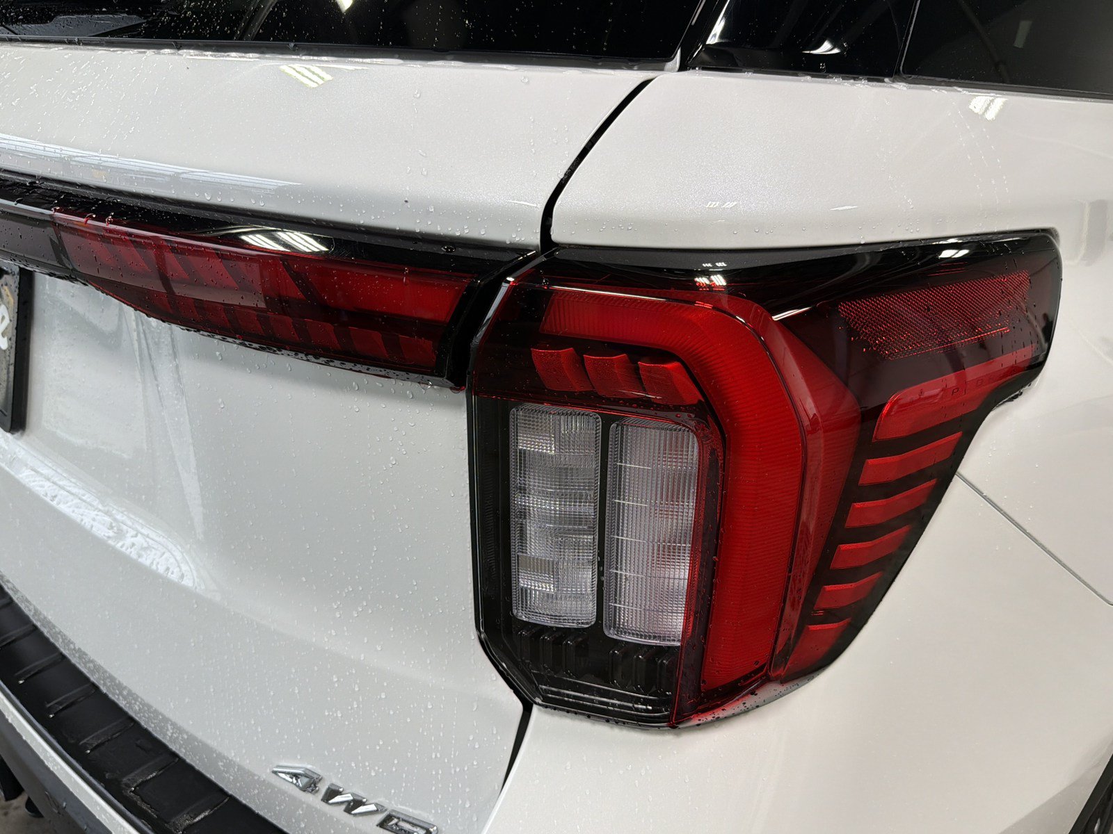 Used 2026 Ford Explorer Platinum w/ LUX Leather Package AWD/4WD image 11
