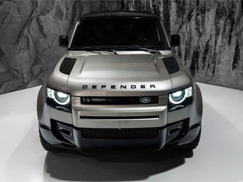 Used 2023 Land Rover Defender 110 X-Dynamic SE image 16