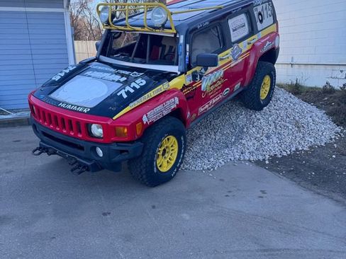 Used 2007 HUMMER H3 image 6