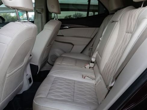 Used 2023 Buick Envision Avenir image 29