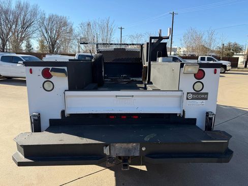 Used 2011 RAM 5500 SLT image 4