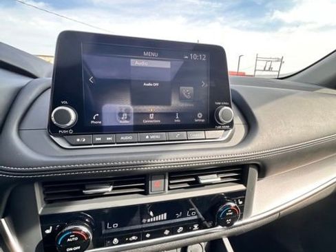 Certified 2024 Nissan Rogue SV w/ SV Premium Package image 15