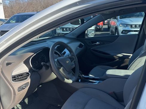 Used 2024 Chevrolet Malibu LT image 7