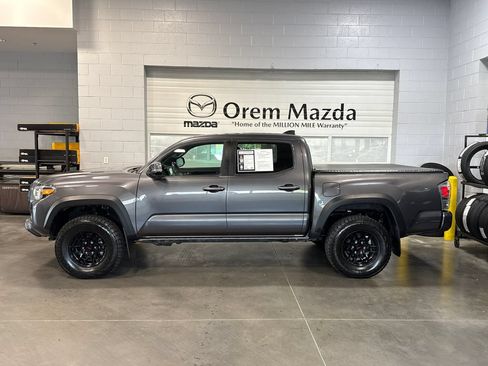 Used 2021 Toyota Tacoma TRD Sport AWD/4WD image 27