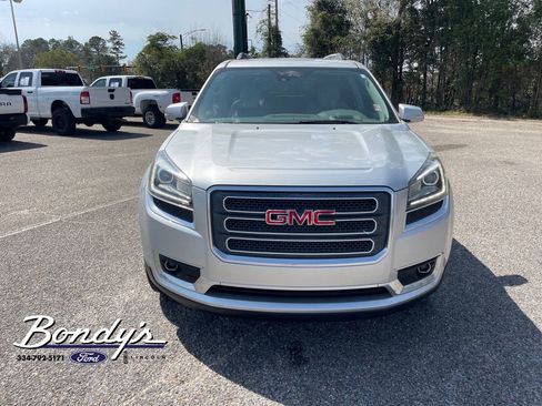 Used 2017 GMC Acadia Limited SLT image 3