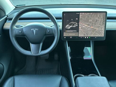 Used 2021 Tesla Model Y Long Range image 14