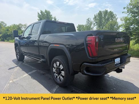 Used 2024 GMC Sierra 3500 Denali w/ Denali Reserve Package AWD/4WD image 11