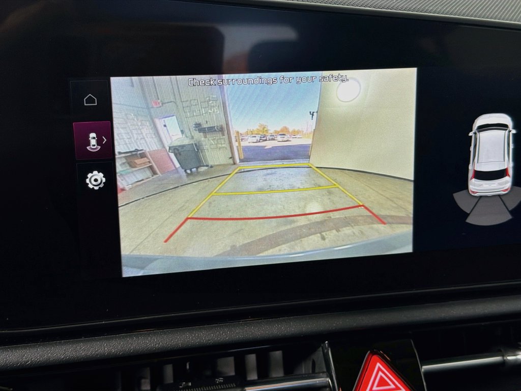 Used 2023 Kia Niro EX FWD image 14