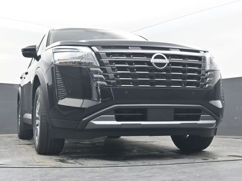 New 2026 Nissan Pathfinder SL FWD image 24