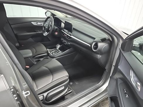 Used 2024 Kia Forte LXS w/ LXS Technology Package FWD image 15