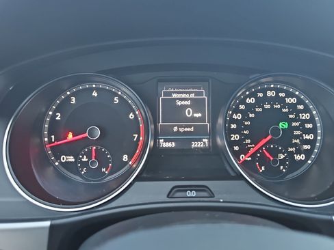 Used 2021 Volkswagen Atlas Cross Sport SE w/ Panoramic Sunroof Package FWD image 14