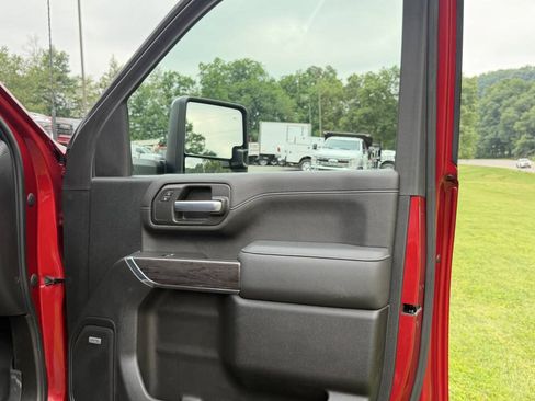 Used 2021 Chevrolet Silverado 3500 LTZ w/ LTZ Convenience Package AWD/4WD image 32