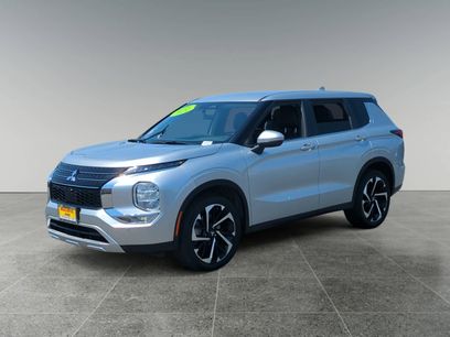 Used 2024 Mitsubishi Outlander SE