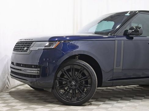 Used 2023 Land Rover Range Rover SE AWD/4WD image 3
