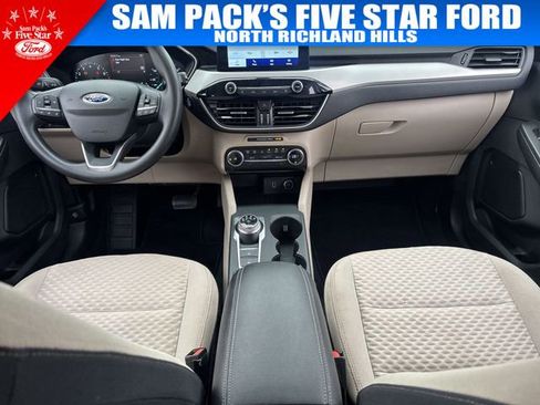 Used 2020 Ford Escape SE image 12