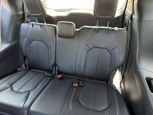 New 2027 Chrysler Pacifica LX FWD image 20