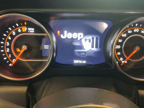 Used 2022 Jeep Gladiator Sport AWD/4WD image 13