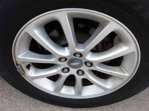 Used 2009 Ford Edge SEL image 29