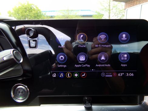 Used 2023 Chevrolet Corvette Stingray Coupe w/ Battery Protection Package image 18