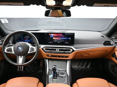 Used 2022 BMW i4 eDrive40 w/ M Sport Package RWD image 32