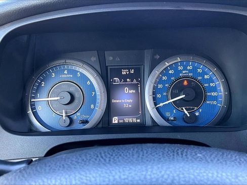 Used 2018 Toyota Sienna LE image 20