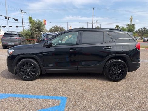 Used 2020 GMC Terrain SLE w/ Elevation Edition image 3