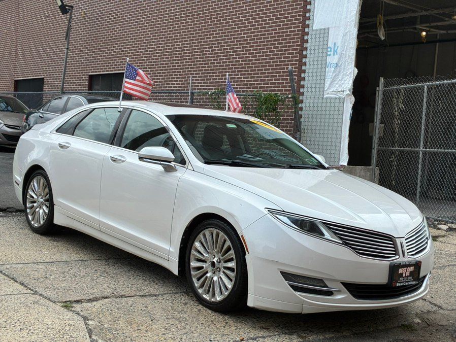 Used 2013 Lincoln MKZ AWD image 2