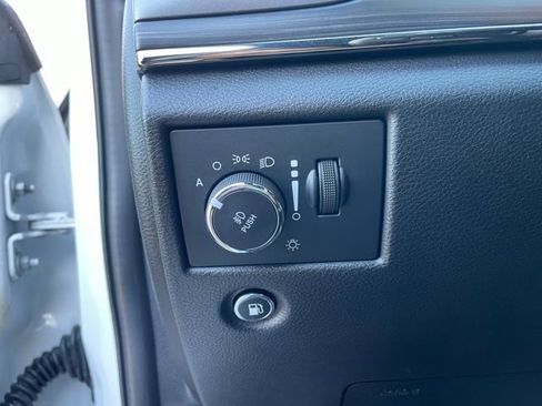 Used 2021 Jeep Grand Cherokee Limited X image 16