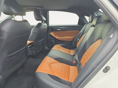 Used 2021 Toyota Avalon Touring w/ Advanced Safety Package image 19