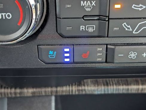 Used 2020 Ford F350 Lariat w/ Lariat Value Package AWD/4WD image 22
