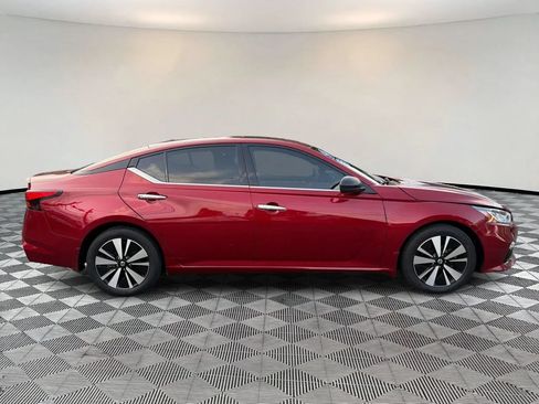Used 2019 Nissan Altima 2.5 SV FWD image 8