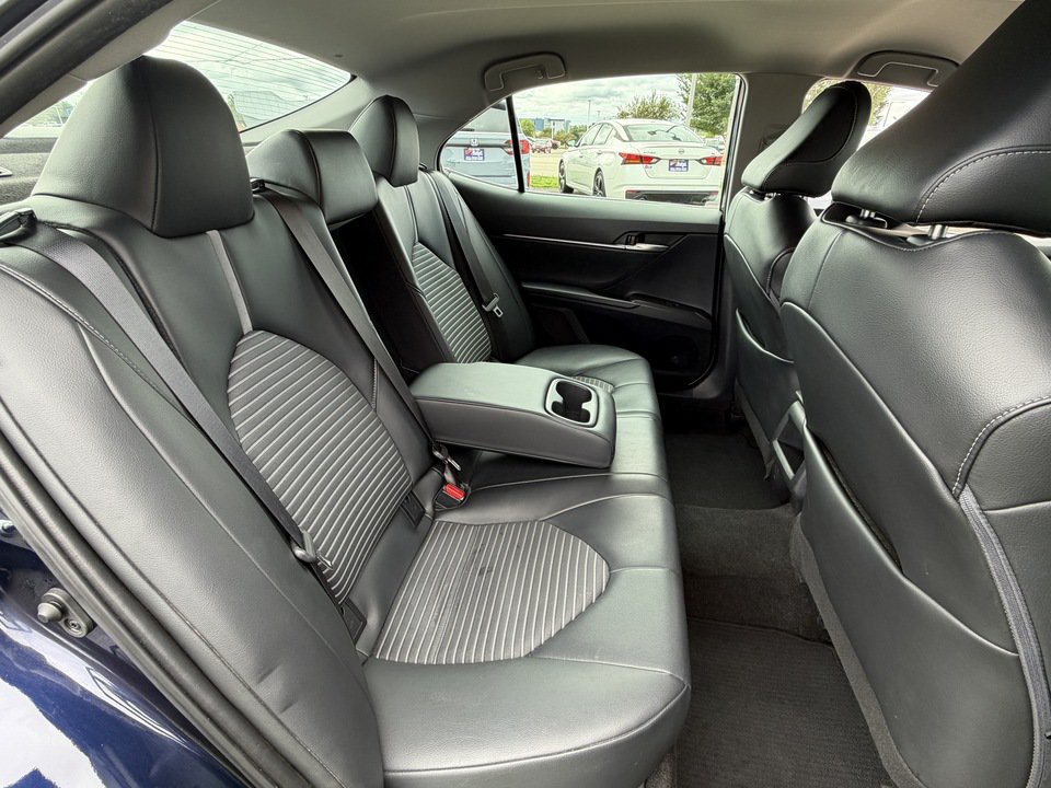 Used 2022 Toyota Camry SE FWD image 22