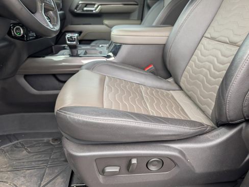 Used 2023 Chevrolet Silverado 1500 ZR2 w/ Technology Package image 8