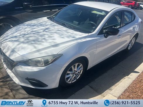 Used 2015 MAZDA MAZDA3 i SV image 1