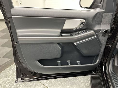 Used 2025 Ford Expedition Active AWD/4WD image 11