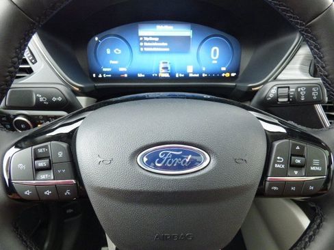 New 2025 Ford Escape SE w/ PHEV Premium Package image 23