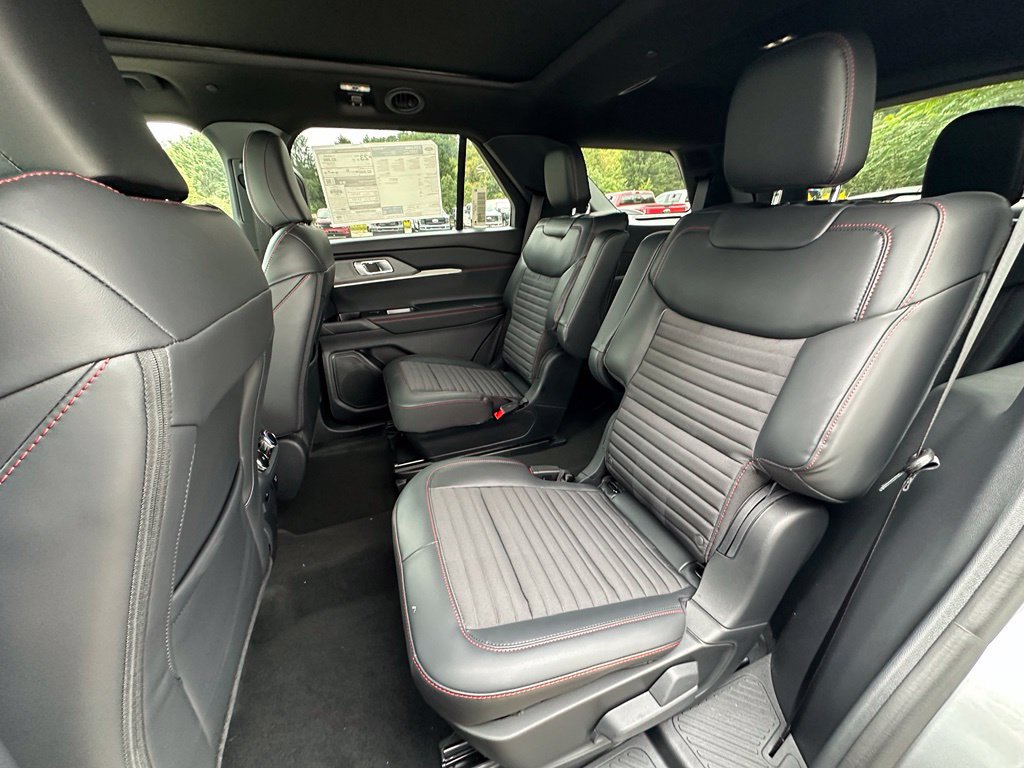 New 2027 Ford Explorer ST-Line w/ Premium Package AWD/4WD image 19