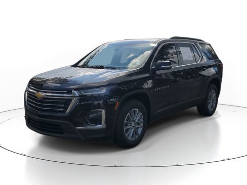 Used 2023 Chevrolet Traverse LT image 9