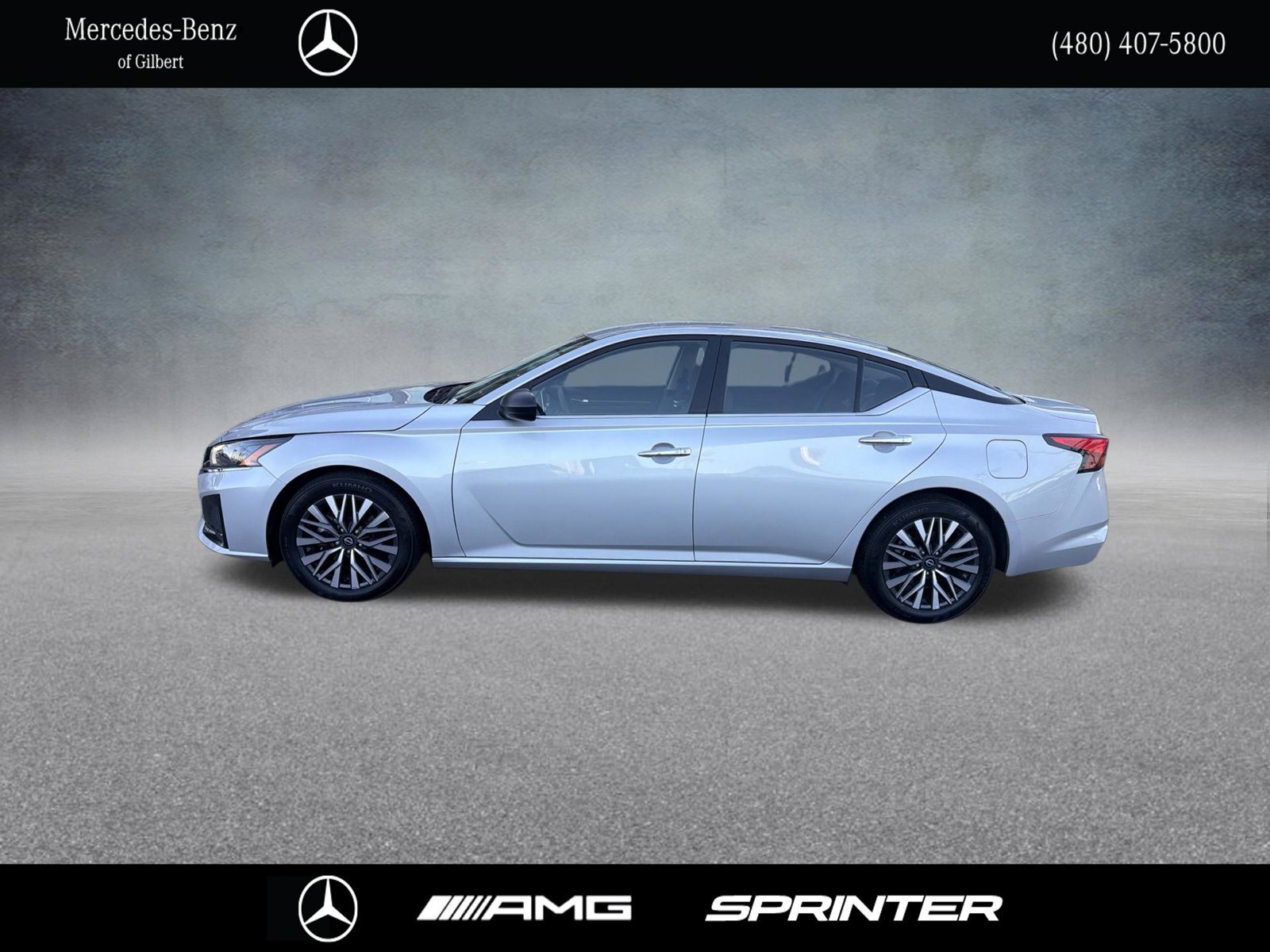 Used 2025 Nissan Altima 2.5 SV FWD image 3