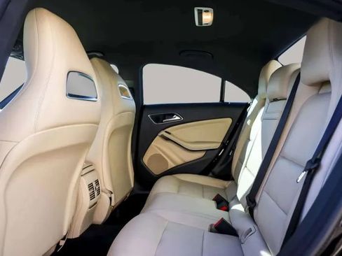 Used 2019 Mercedes-Benz CLA 250 image 28