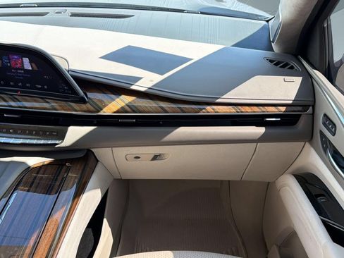 Certified 2022 Cadillac Escalade Sport Platinum w/ Heavy-Duty Trailer Package AWD/4WD image 29