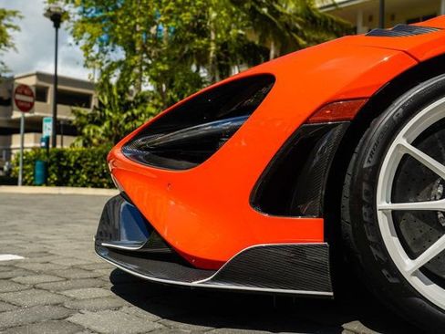 Used 2021 McLaren 765LT image 46