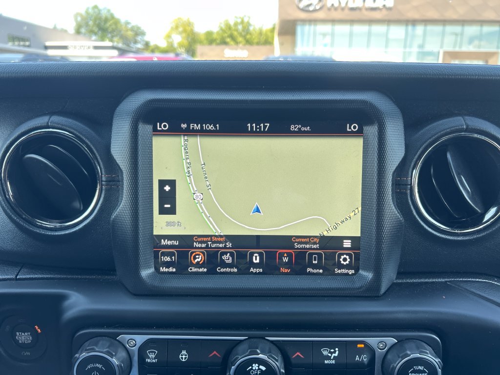 Used 2021 Jeep Gladiator Overland AWD/4WD image 22