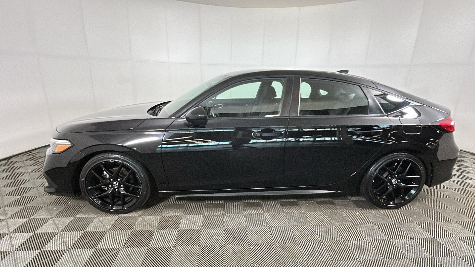 Used 2024 Honda Civic Sport image 5