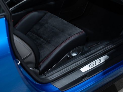 Used 2016 Porsche 911 GT3 w/ Sound Package Plus image 31