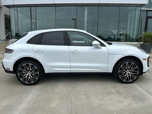 New 2026 Porsche Macan AWD/4WD image 8