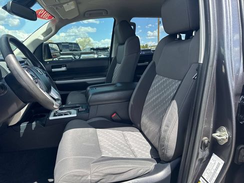 Used 2019 Toyota Tundra SR5 w/ SR5 Upgrade Package AWD/4WD image 6