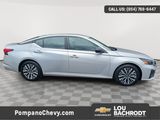Used 2024 Nissan Altima 2.5 SV image 2