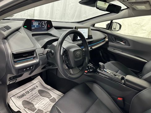 Used 2025 Toyota Prius XLE image 15